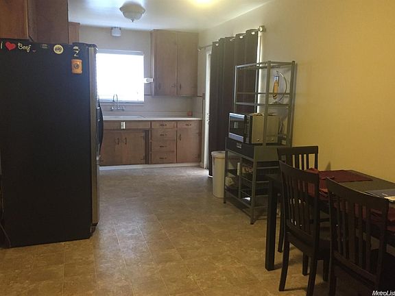 5th image of 1252 Poplar St