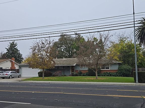 2nd image of 4532 El Camino Ave