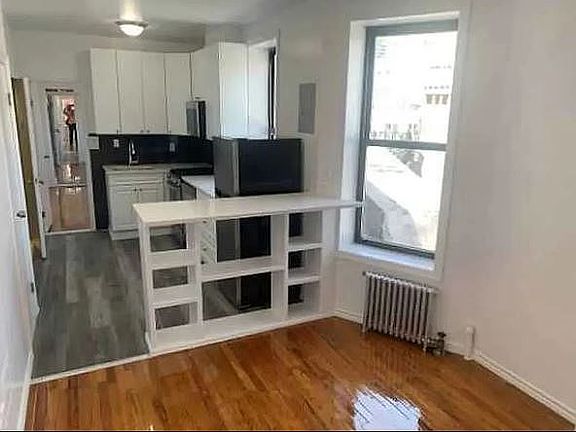 3rd image of 717 9th Ave APT 3B