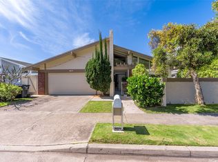 1186 Honokahua St, Honolulu, HI 96825