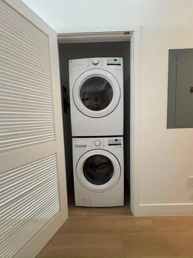 1 bed, 2.0 bath, $4,300 — Photo 3