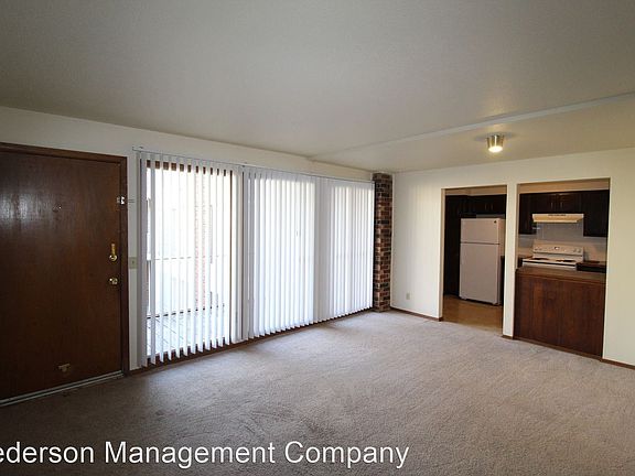 4th image of 4455 Jefferson St #11