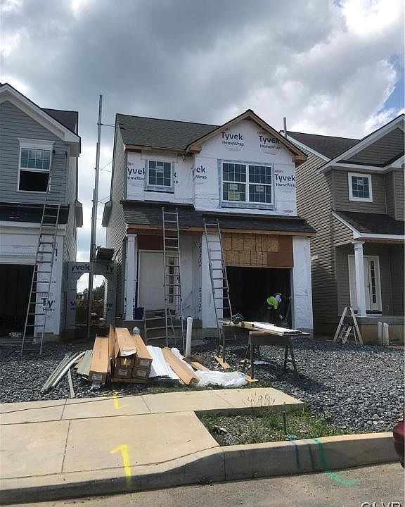 2nd image of 2178 Huntington Ln #53