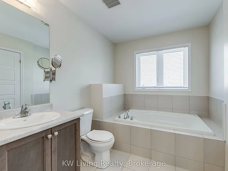 17 Allcroft Ct #UPPER — Photo 16