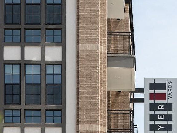 3rd image of 1215 Sawyer St #3301229