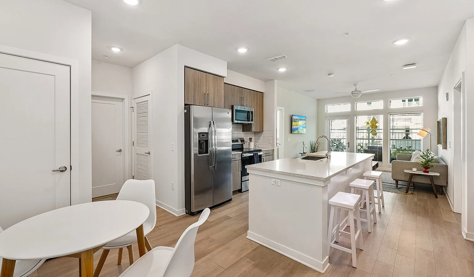 Sur Club Apartments — Photo 1