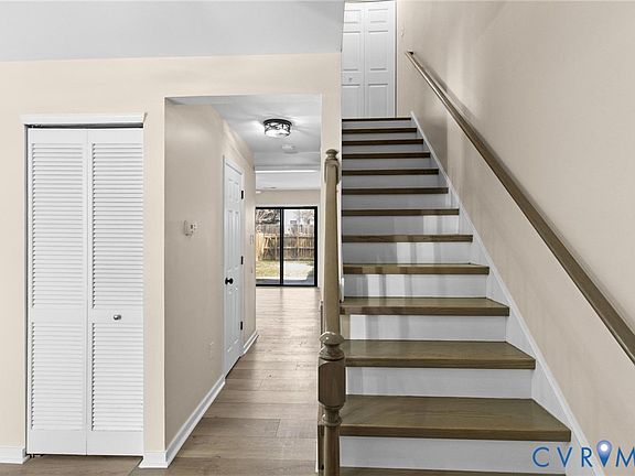 4th image of 2264 High Bush Cir