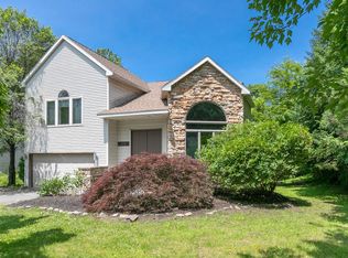 179 Glenmont Rd, Glenmont, NY 12077