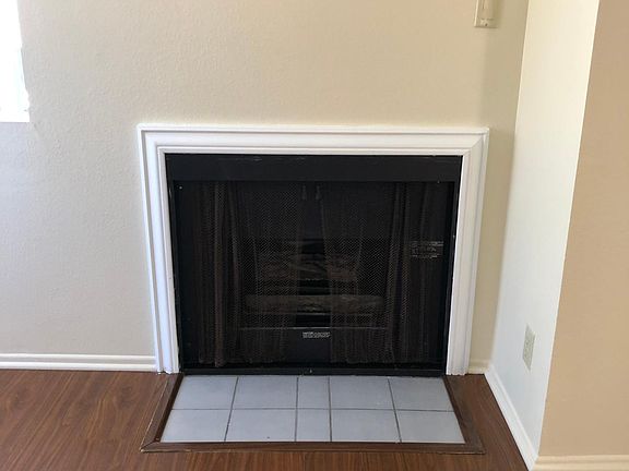 4th image of 401 W Dryden St APT 211