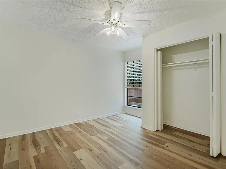 6103 Hill Forest Dr #B — Photo 12