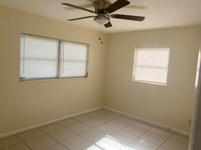 320 Ibis Ave — Photo 9