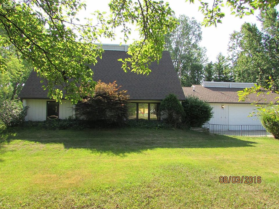 1st image of 2092 Casaloma Ct