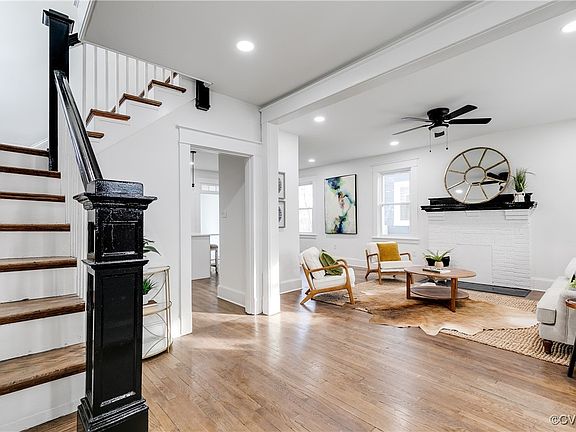 4th image of 2915 Barton Ave