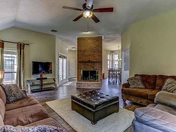 5th image of 8668 Rhonda Cir S