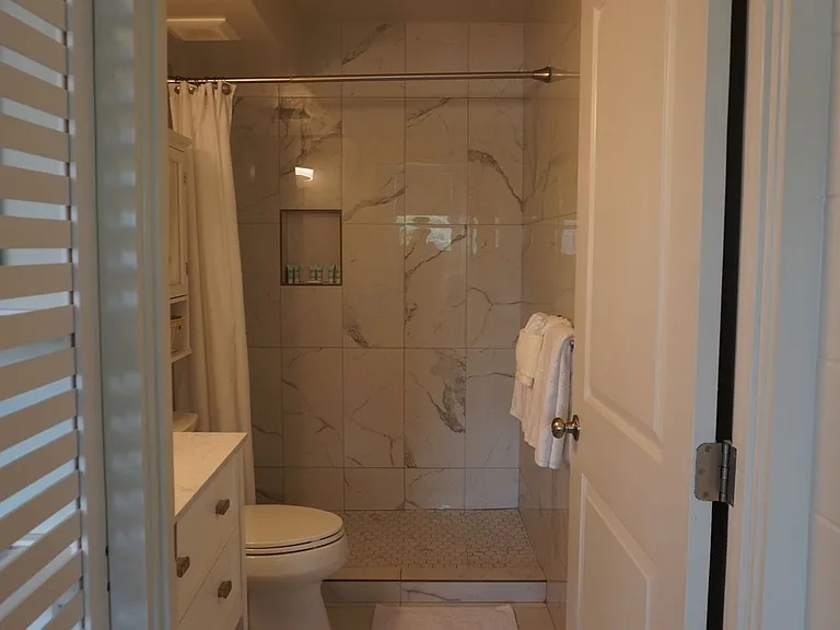 1371 Lower Main St — Photo 10