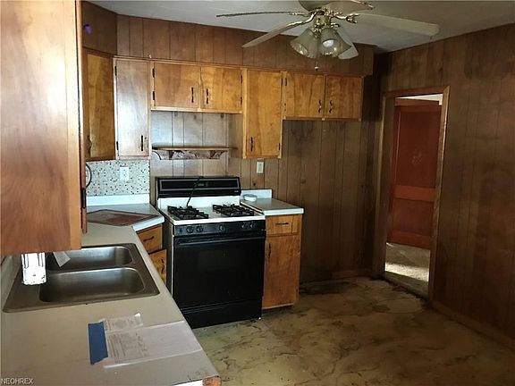 4th image of 709 Summers St