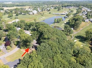 22 Glenwood Ter, Cromwell, CT 06416