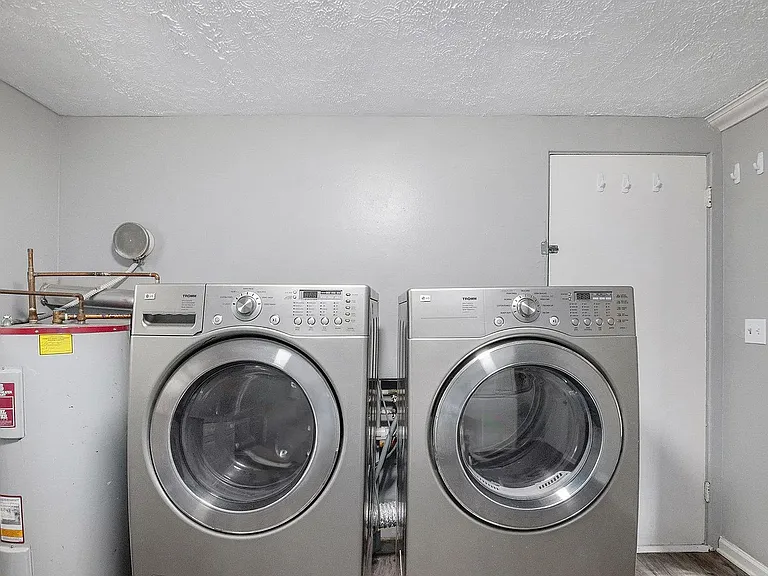 520 S 70th St — Photo 21