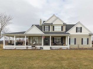 84 Fairway Ln, Red Hook, NY 12571