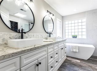 4816 Hayes St, Alvin, TX 77511