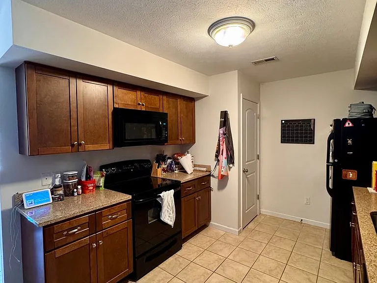 1029 Shenandoah St #108 — Photo 5