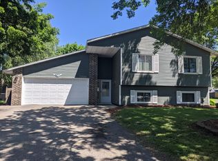 7500 104th St W, Bloomington, MN 55438