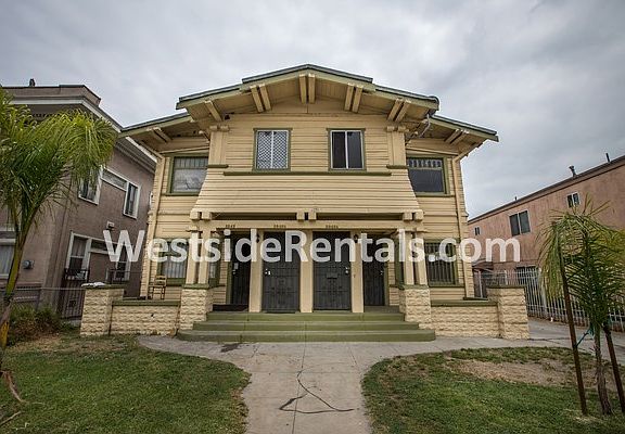 2nd image of 3948 S Hill St