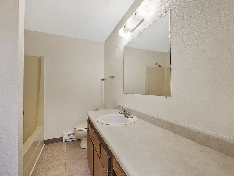 1724 E Cataldo Ave — Photo 12