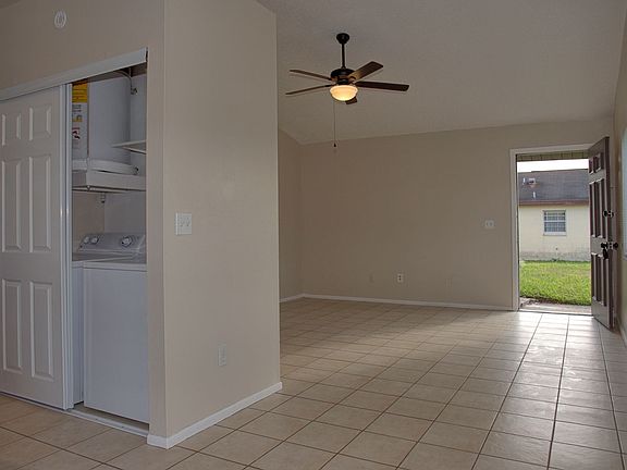 3rd image of 6003 Oleander Dr
