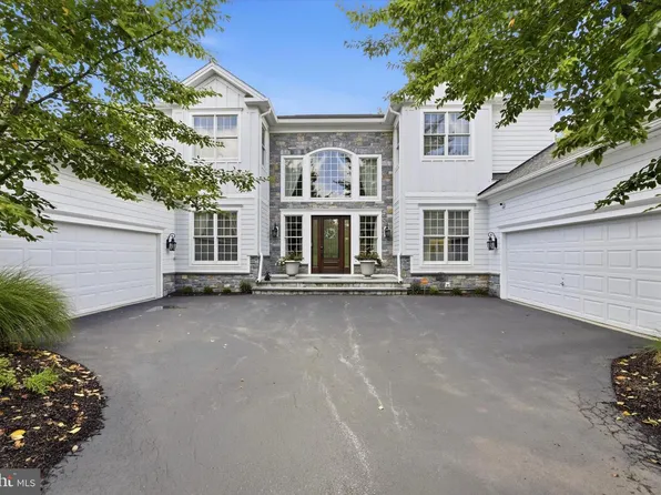 1476 E Stonington Dr, Downingtown, PA 19335