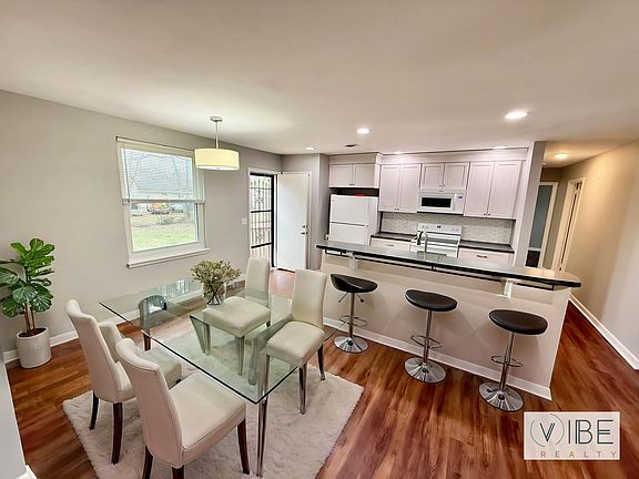 3rd image of 5120 Manorwood Ct
