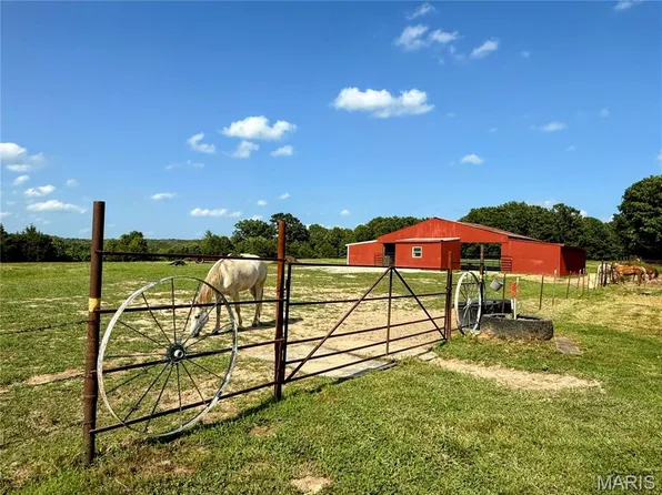 37500 Westgate Rd, Plato, MO 65552