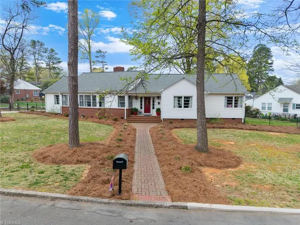 215 Westover Dr, Lexington, NC 27292