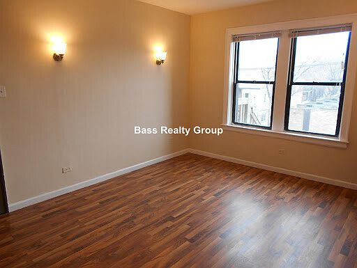 2nd image of 1712 W Estes Ave APT 305