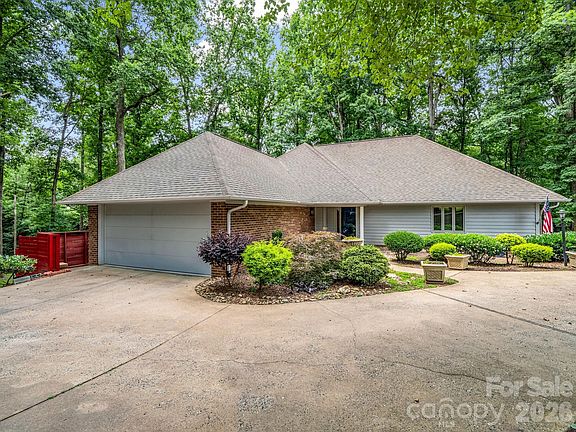 2nd image of 1810 Arbor Way Dr