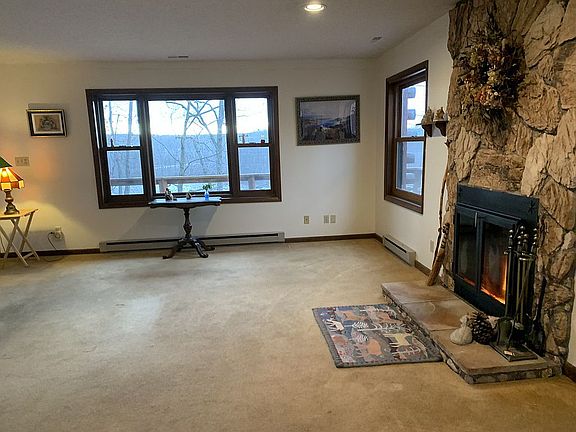 3rd image of 15829 Sunnydale Dr