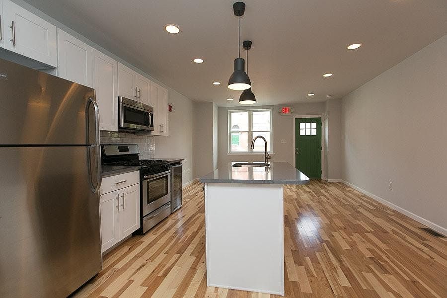 1st image of 171 Green Ln APT A