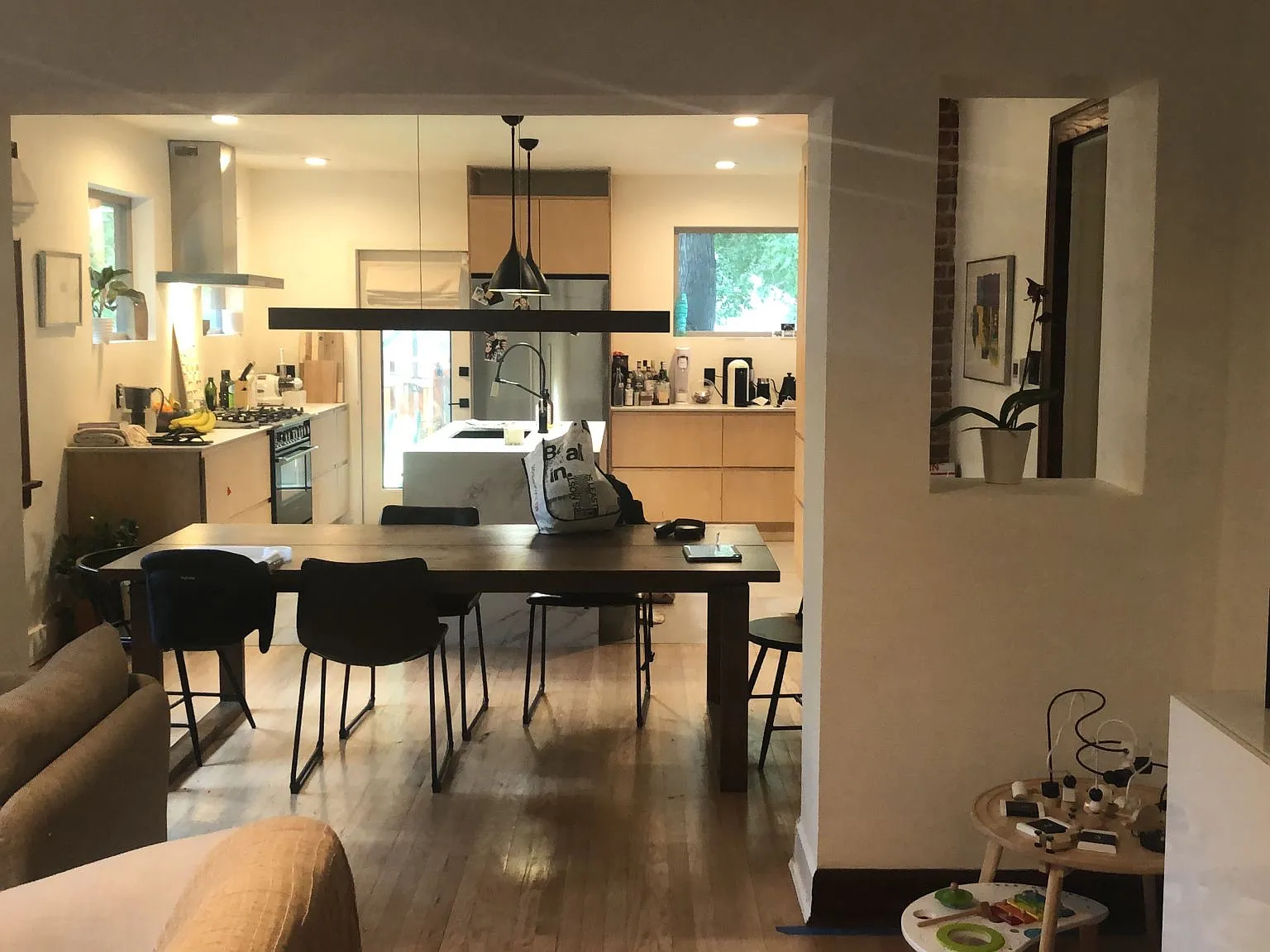 2 bed, 1100 sqft, $3,550 — Photo 3