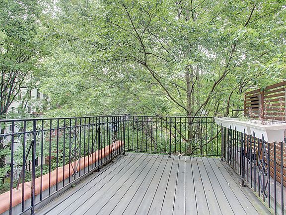 2nd image of 47 W 90th St APT 8