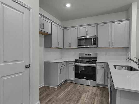 5th image of 5239 Red Crimson Dr
