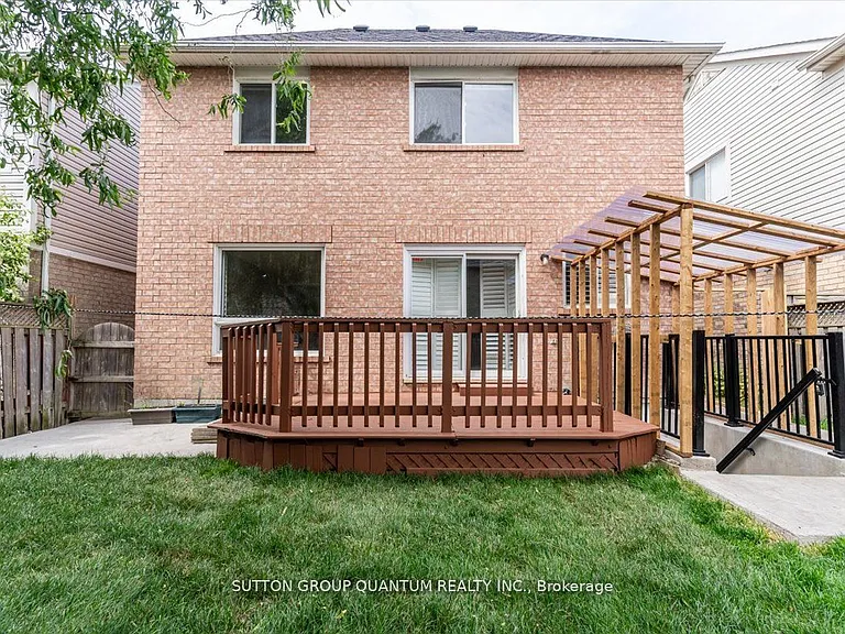 239 Brisdale Dr #BASEMENT — Photo 3