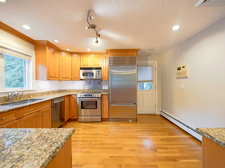 6 Peach Tree Ln — Photo 8