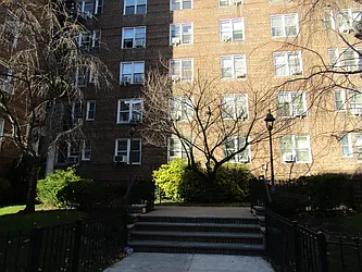 Sold by Properties Logan Inc