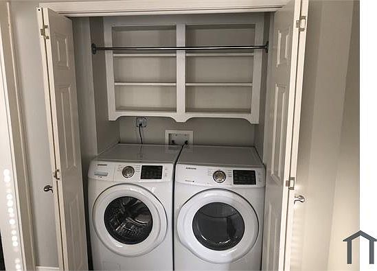 2nd image of 160 College St