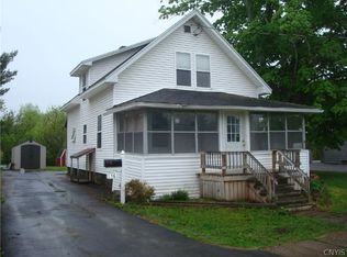 16 Highland Ave, Alexandria Bay, NY 13607