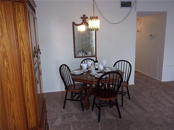 5th image of 2459 Columbia Dr APT 19