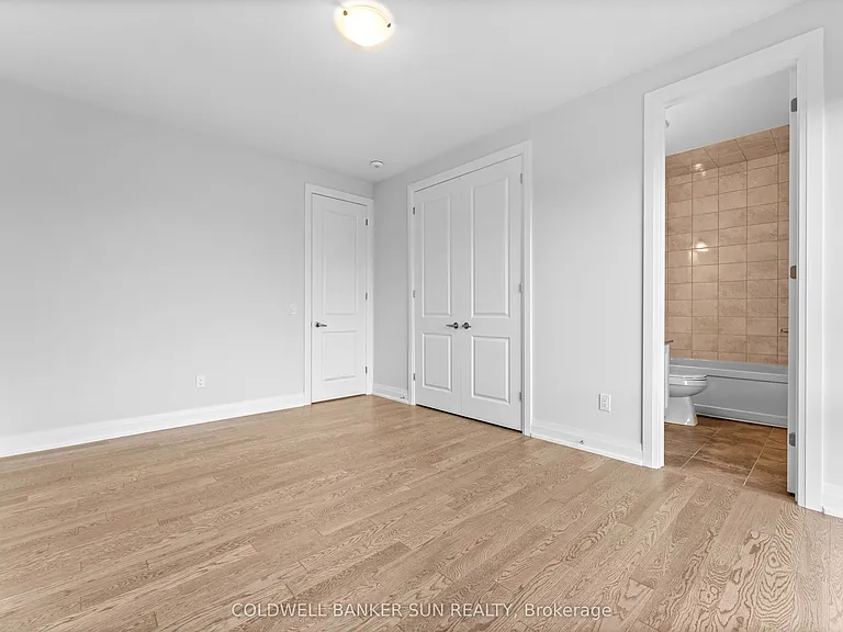 166 Prince Charles Cres — Photo 34
