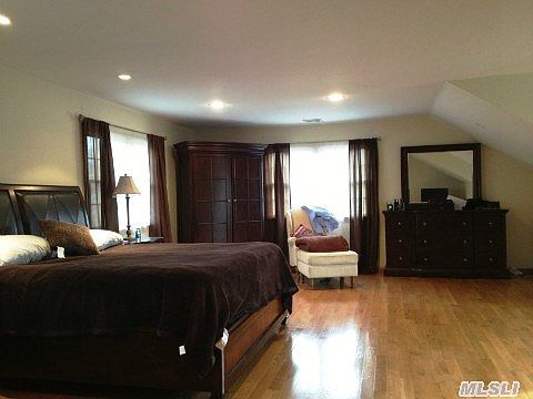 5th image of 11 Catalpa Ln