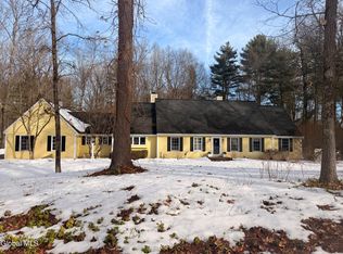 3 Beacon Hill Dr, Saratoga Springs, NY 12866