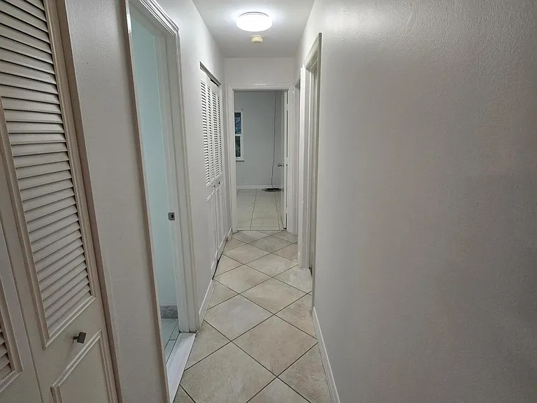 4503 NW 6th Ave — Photo 19